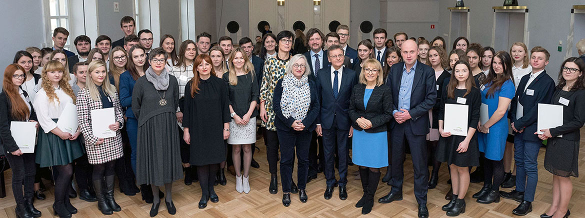 Stypendia pomostowe dla ponad tysiąca studentów